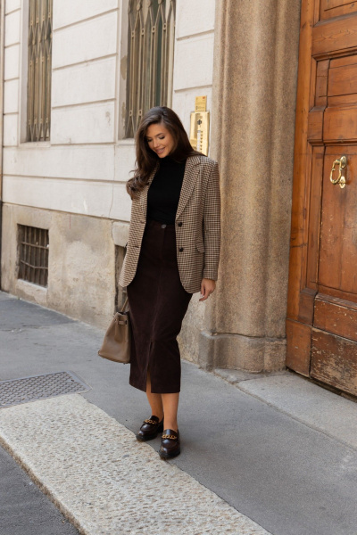 Миди юбка из вельвета с вертикальной раскладкой и карманами EZER 1013 баклажан - фото 6