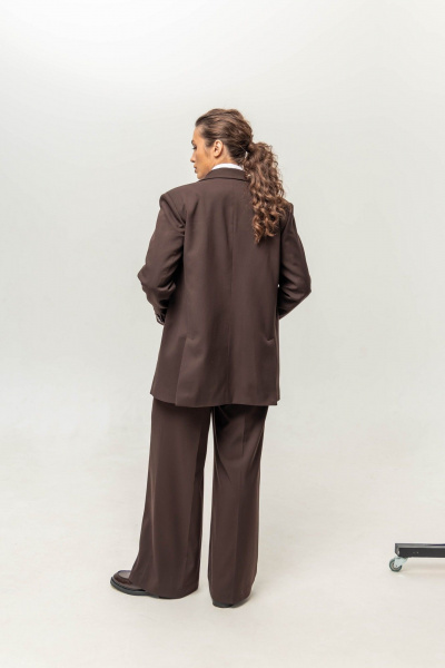 Брюки расклешенные из текстиля с широким поясом и стрелками EZER 1020 шоколад - фото 6