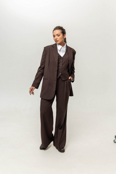 Брюки расклешенные из текстиля с широким поясом и стрелками EZER 1020 шоколад - фото 1