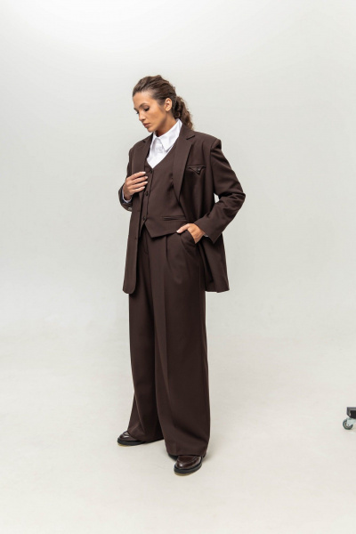 Брюки расклешенные из текстиля с широким поясом и стрелками EZER 1020 шоколад - фото 3