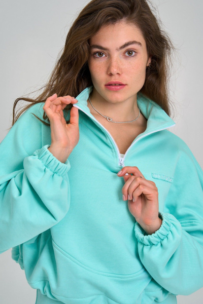 Голубой oversize свитшот с резинкой и декоративной вставкой The Look lk111 - фото 4