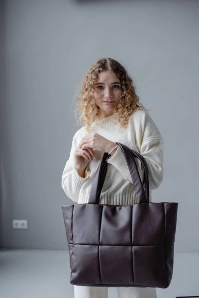 Стеганая сумка из экокожи с большими ручками и отделкой MT.Style TOTE2 brown - фото 1