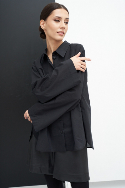 Классическая черная рубашка из хлопка с разрезами ATTIKA А288 черный - фото 5