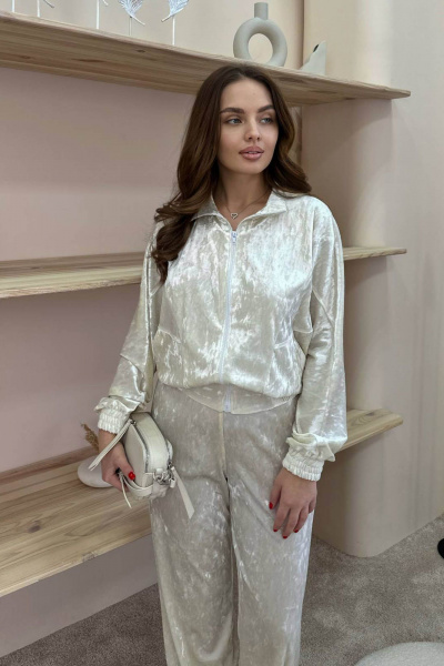 Белый спортивный костюм из бархата с разрезами на брюках LindaLux 3-022 молочный - фото 2