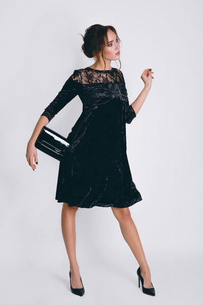Платье расклешенное из черного бархата с кружевом и бантом S. Veles 63-103 - фото 2