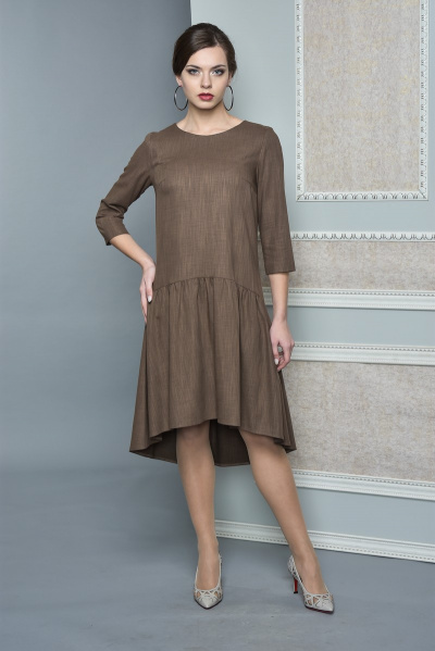 Платье коричневое прямое с воланами и вытачками Lady Style Classic 1306 - фото 1