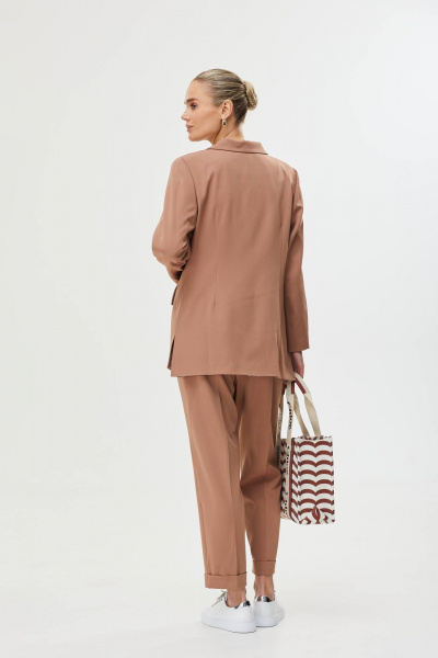Костюм брючный 2-ка из текстиля с прямыми брюками и жакетом Твой имидж 1606 карамель - фото 7