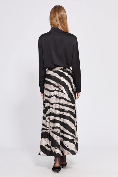 Демисизонная блуза из атласа черная в стиле на каждый день EOLA 2508.1 черный - фото 3