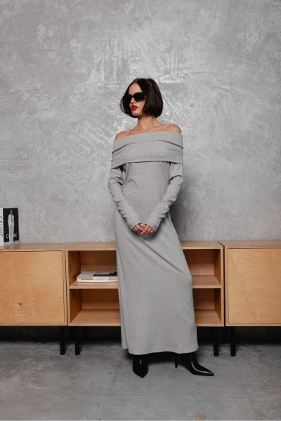 Круглосезонное облегающее платье с открытыми плечами Krasa М370-24 серый - фото 2