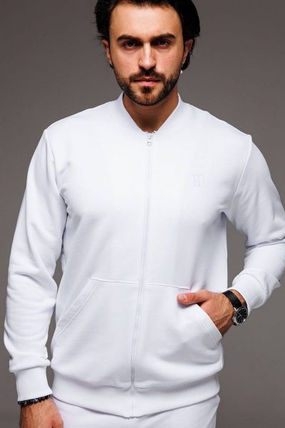 Демисезонный спортивный костюм бомбер и брюки из трикотажа GO M3071/01-01 - фото 4