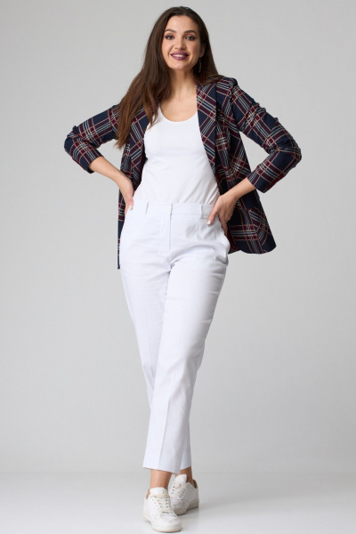 Классические прямые брюки из текстиля с стрелками и карманами БелЭльСтиль 586-2 87 22 белый_джинс - фото 2