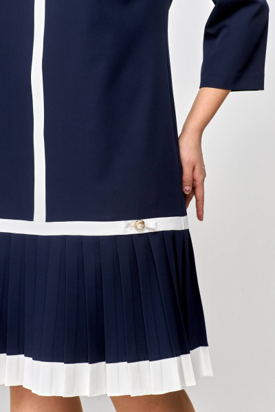 Темно-синее платье с белыми полосками и оборками на низу Moda Versal П2430 т.синий - фото 5