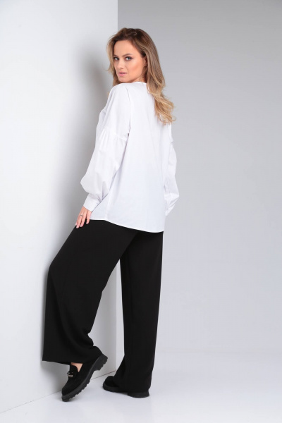 Белая хлопковая рубашка с вышитыми карманами Viola Style 1172 - фото 5