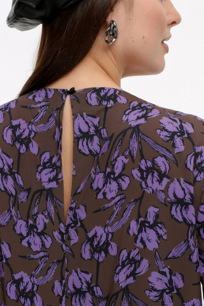 Блуза свободного силуэта с рельефами, демисезон La rouge 6274 ирисы-набивной - фото 9