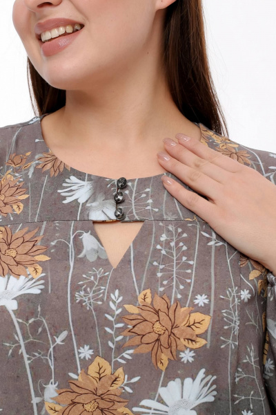 Блуза с кокеткой и разрезами, демисезон La rouge 6281 кофейный-(цветы) - фото 5