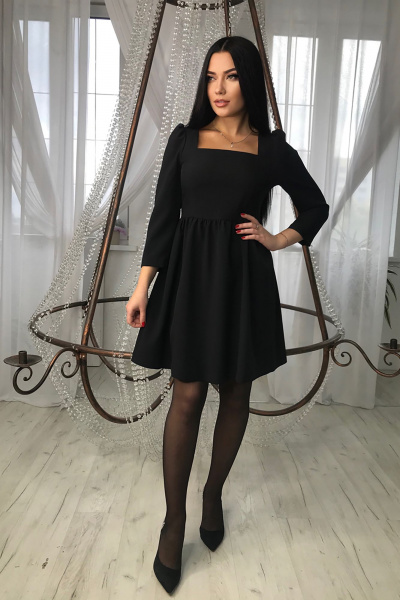 Классическое черное платье с рельефами и сборкой AVEEVA 5290 - фото 1