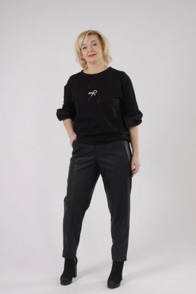 Брюки из эко-кожи зауженные с смещённым швом для больших размеров Tammi 3Т78-24/2 черный - фото 1