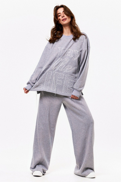 Объемный джемпер из футера с вышивкой и зауженные брюки KaVaRi 8019.1 серый - фото 5