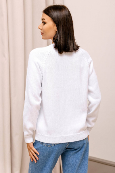 Белый вязаный джемпер с V-образным вырезом и длинным рукавом Romgil РВ0016-ХЛ2 белый - фото 2
