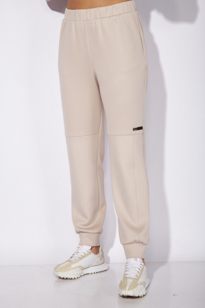 Костюм 2-ка бежевый с двусторонней курткой и брюками TAiER 1262 - фото 4