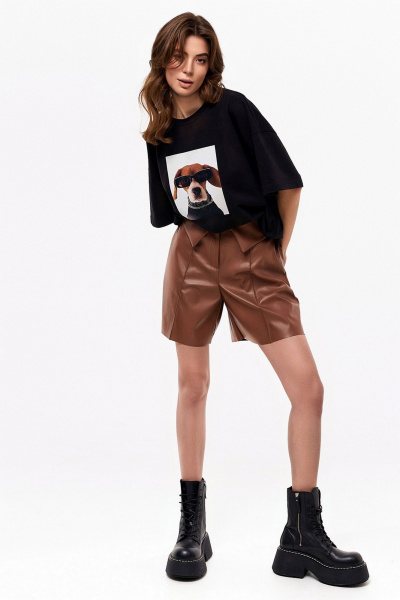 Демисезонные шорты из экокожи с карманами и разрезом KaVaRi 3008.1 коричневый - фото 9