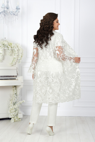 Вечерний брючный костюм из гипюра и сатина с поясом Ninele 5989 молочный - фото 19