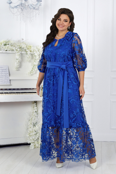 Вечернее кружевное платье макси с атласным поясом Ninele 7444 василек - фото 5