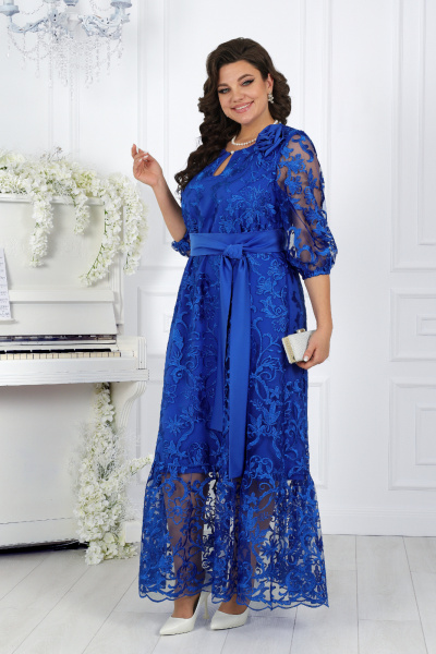 Вечернее кружевное платье макси с атласным поясом Ninele 7444 василек - фото 7