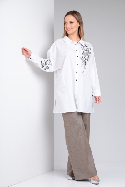 Классическая рубашка из хлопка с вышивкой и спущенным плечом Viola Style 1180 - фото 2