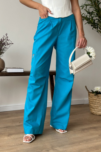 Брюки-карго расширенные книзу с карманами и шлевками Dilana VIP 1997 голубой - фото 6