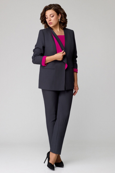 Трехпредметный комплект из текстиля: жакет, брюки, блуза, демисезон Мишель стиль 1145 графит_фуксия - фото 8