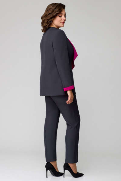 Трехпредметный комплект из текстиля: жакет, брюки, блуза, демисезон Мишель стиль 1145 графит_фуксия - фото 2