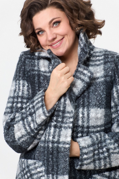 Демисезонное полупальто с капюшоном из пальтовой ткани БелЭльСтиль 825-1 88 22 клетка - фото 3