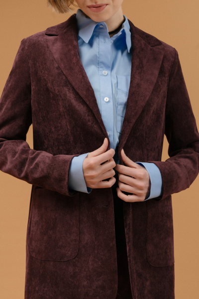 Классический жакет из вельвета с лацканами и застежкой на пуговицы JRSy 2412 коричнево-вишневый - фото 4