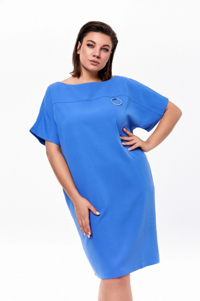 Длинное платье свободного кроя с металлическими кольцами KaVaRi 1010.7 василек - фото 4