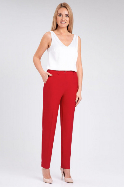 Стильный костюм брюки и жилет с боковыми рельефами IVARI 20403/1 красный - фото 8