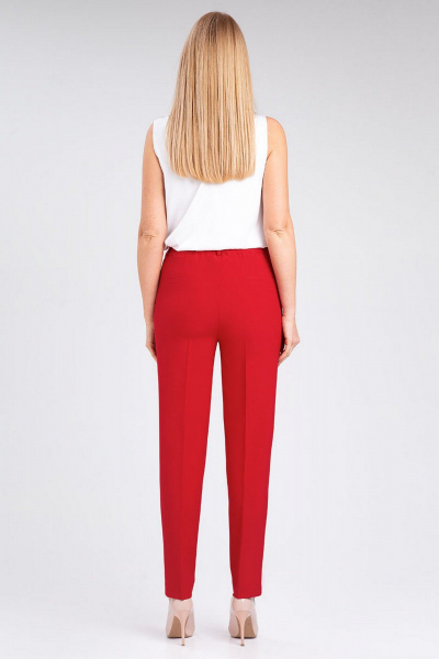 Стильный костюм брюки и жилет с боковыми рельефами IVARI 20403/1 красный - фото 10