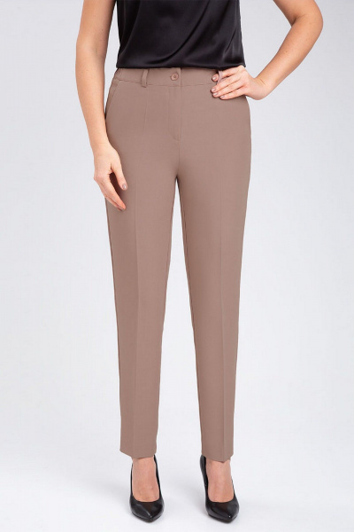 Деловой костюм брюки и жилет из костюмного полотна IVARI 20403/1 бежевый - фото 10