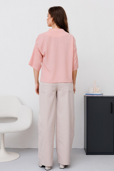 Элегантная текстильная блуза с рукавом 3/4 и складками NikVa 481-2 пудра - фото 3