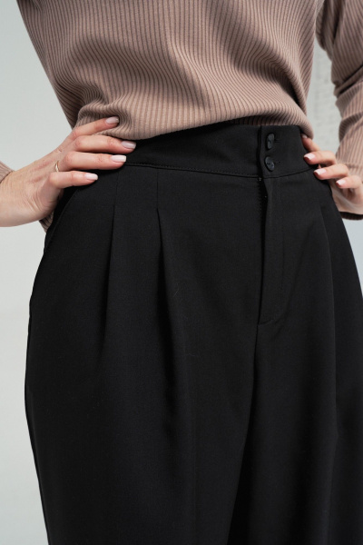 Брюки палацца широкие с складками для делового образа GRATTO 3451 черный - фото 3