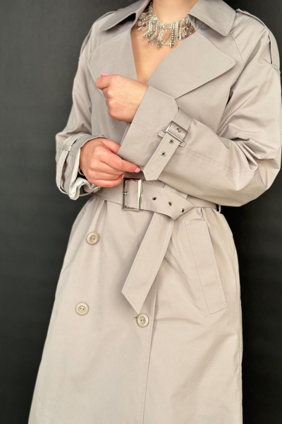 Плащ из плащёвой ткани с пуговицами и поясом S.O.L O Me М-1512 капучино - фото 3