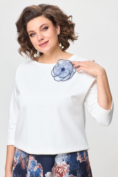 Джемпер, юбка T&N 7501 молочный+синие_цветы - фото 3