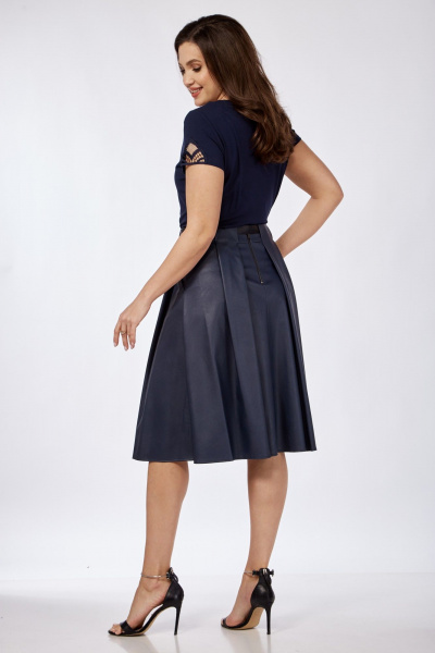 Демисезонная кожаная юбка с карманами и складками Klever 225 синий_матовый - фото 4