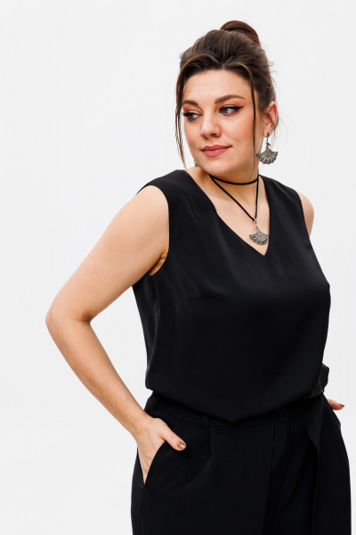 Черный базовый топ из вискозы и текстиля для образов Anelli 1440 черный - фото 3