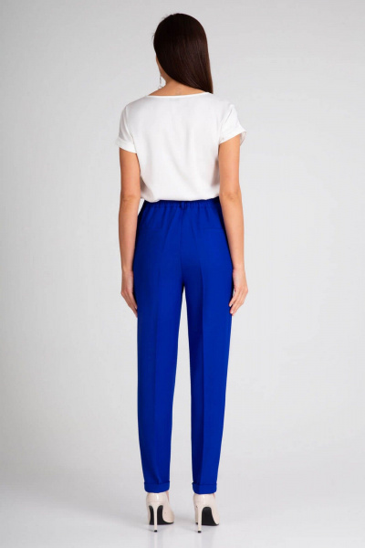 Деловой костюм-двойка синий из текстиля IVARI 10305/1 василек - фото 8