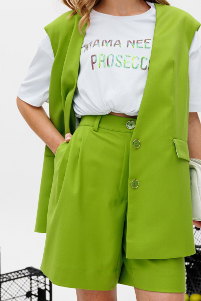 Летний жилет с высокой шлицей, воротником и карманами KOKOdea 7.15 яблочный - фото 4