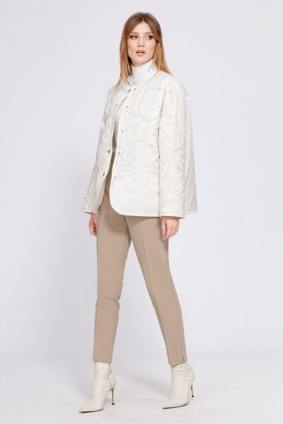 Демисезонная куртка с вышивкой и воротником-стойкой EOLA 2546 молочный - фото 4