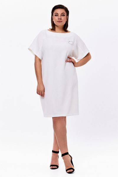 Платье свободного кроя с кольцами и фигурным вырезом KaVaRi 1010.4 молочный - фото 9