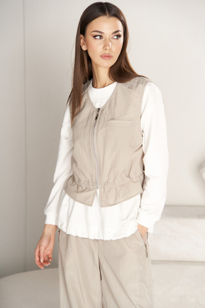 Бежевые брюки и жилет с необычным кроем Fantazia Mod 4755 - фото 4