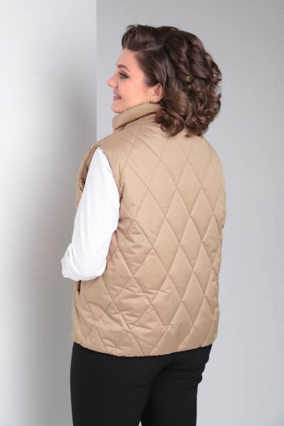 Бежевый жилет из стеганой плащевки с карманами Takka Plus 23-192/2 беж - фото 10